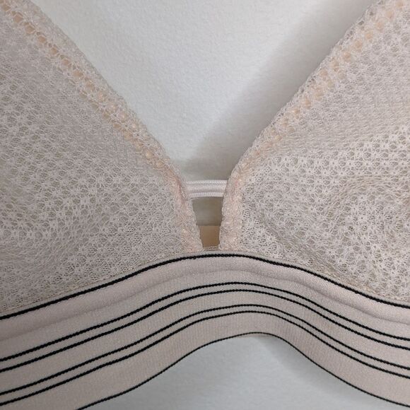 All. You. Lively Bralette - Picture 3 of 6